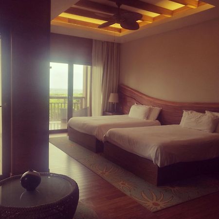 Indura Beach & Golf Resort Curio Collection By Hilton Tela Bagian luar foto