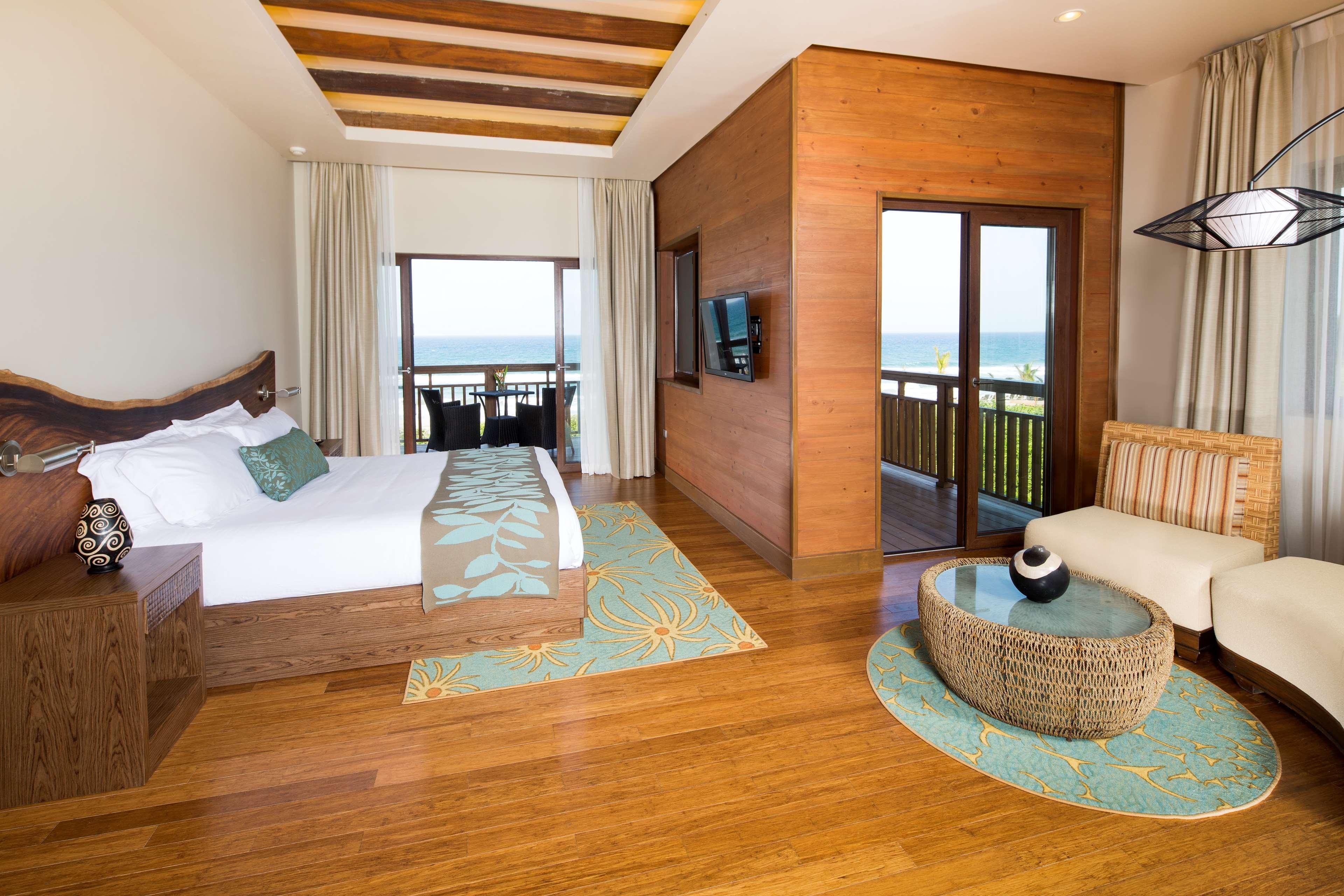 Indura Beach & Golf Resort Curio Collection By Hilton Tela Bagian luar foto