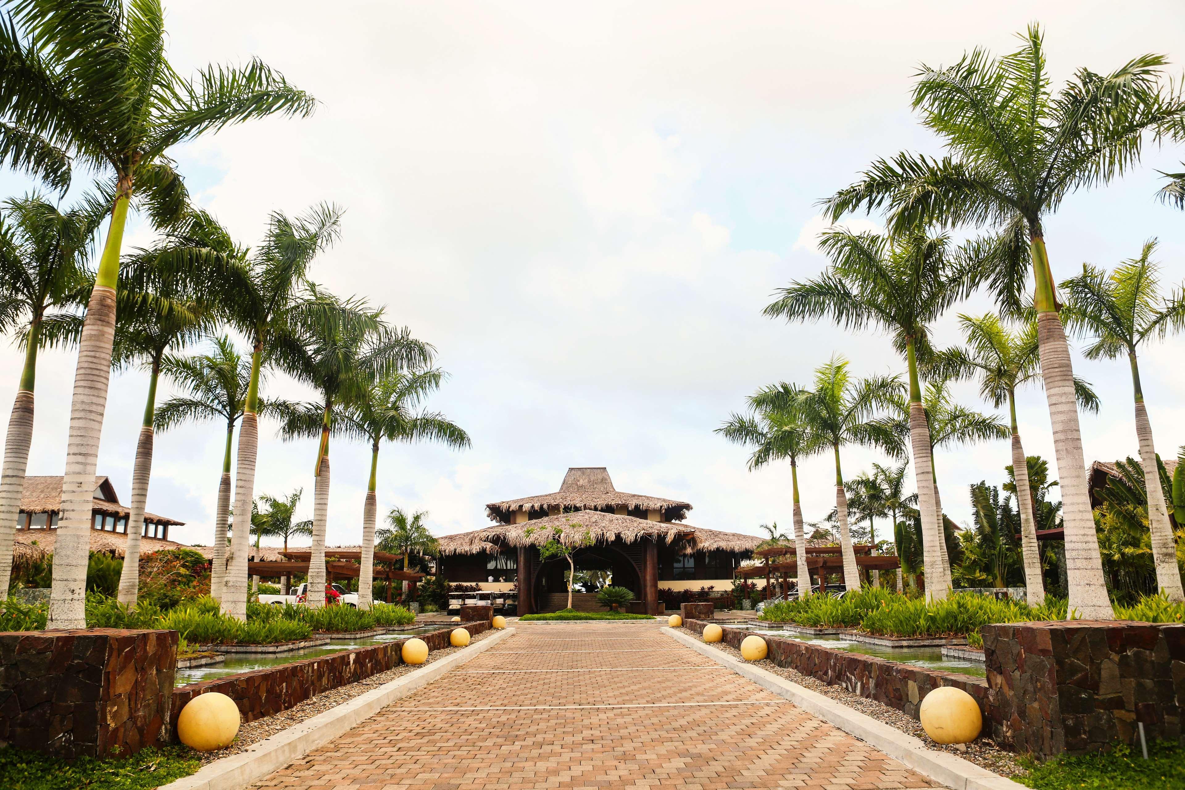 Indura Beach & Golf Resort Curio Collection By Hilton Tela Bagian luar foto