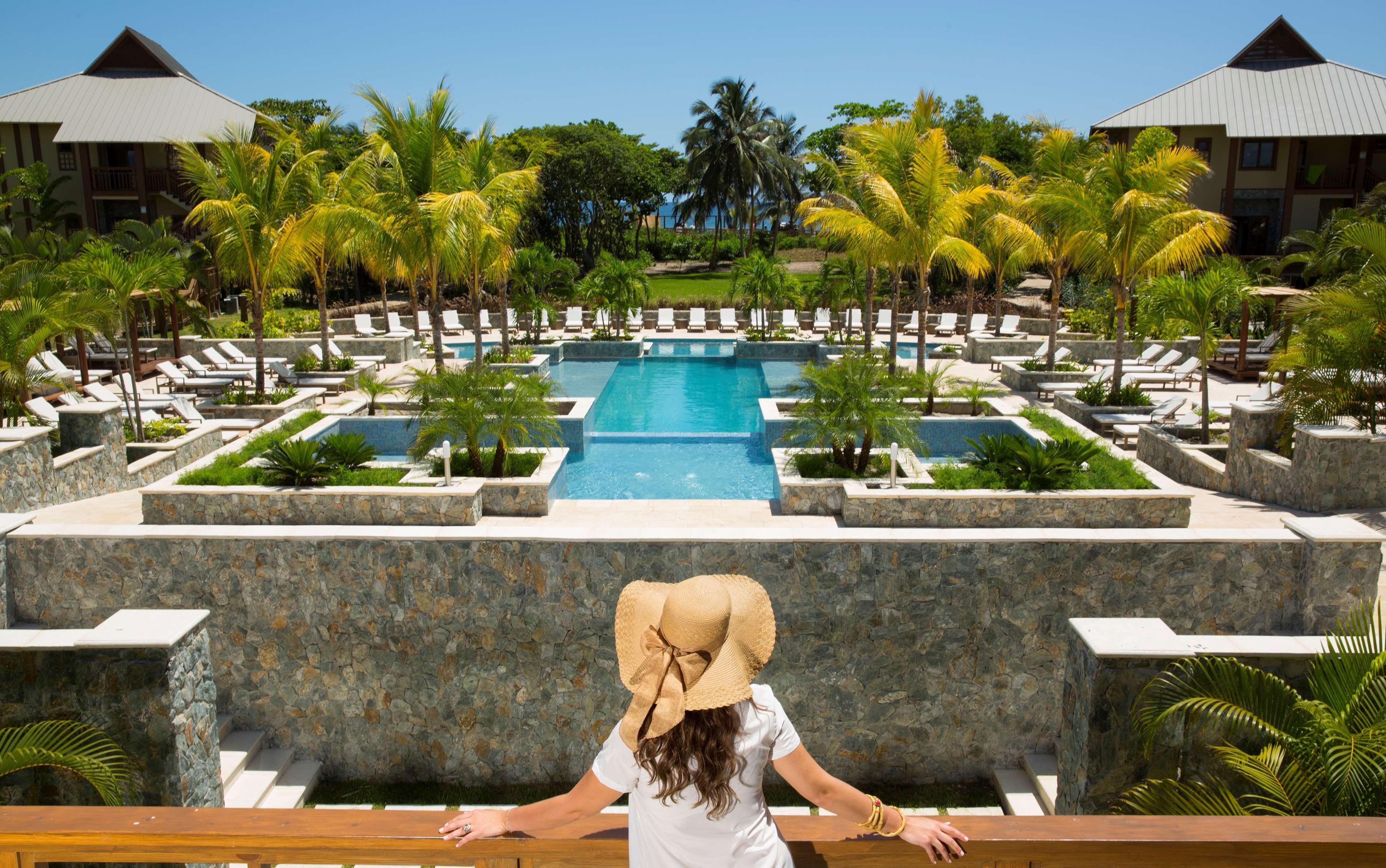 Indura Beach & Golf Resort Curio Collection By Hilton Tela Bagian luar foto