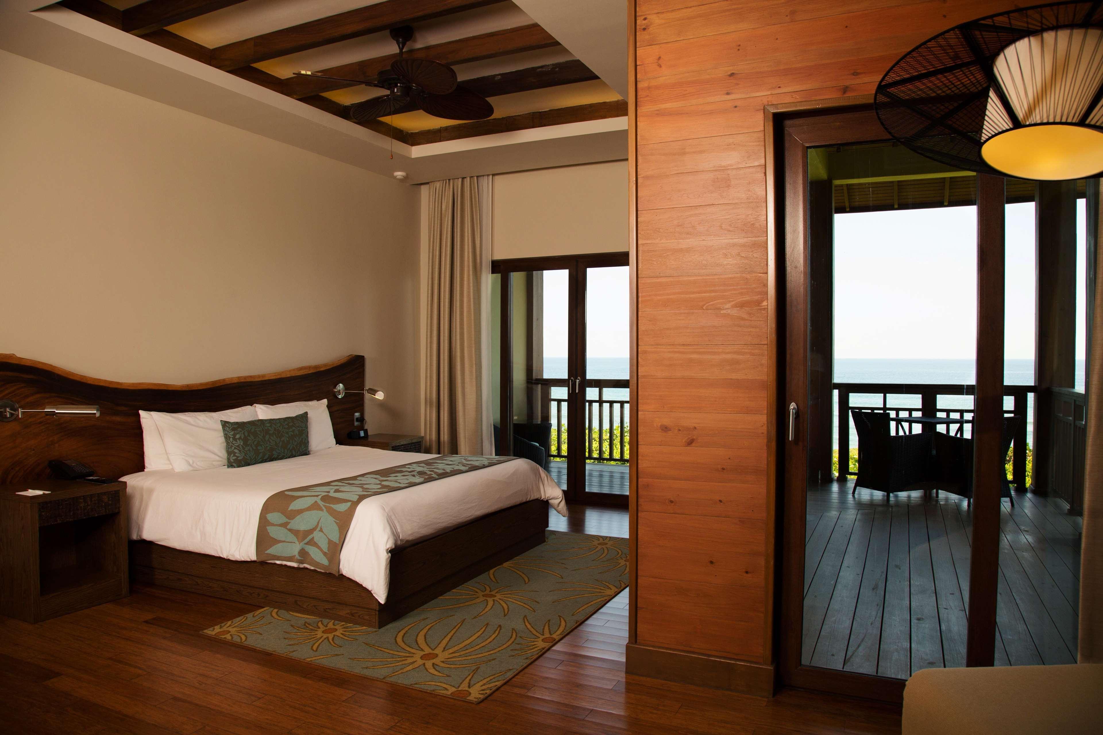 Indura Beach & Golf Resort Curio Collection By Hilton Tela Bagian luar foto
