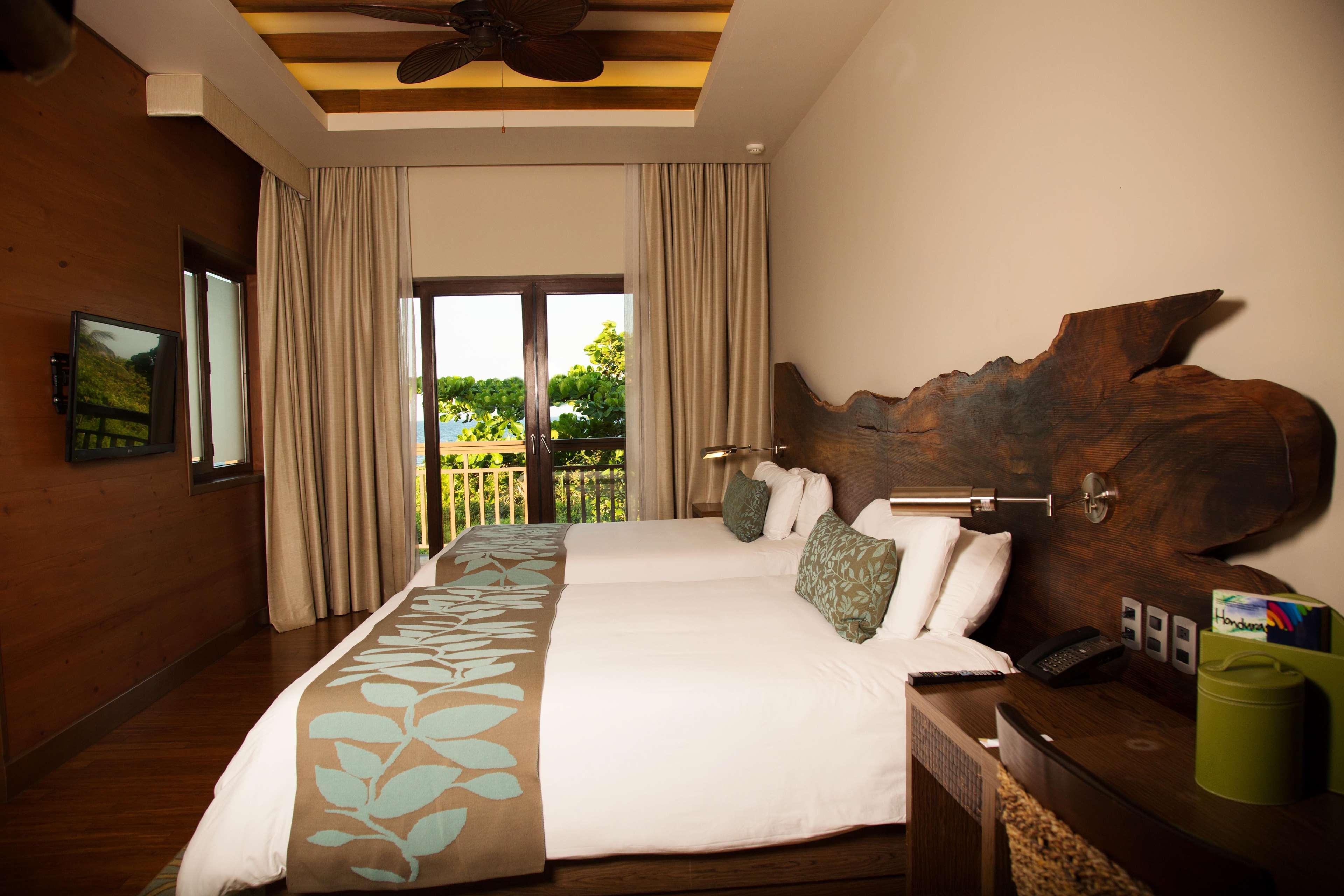 Indura Beach & Golf Resort Curio Collection By Hilton Tela Bagian luar foto