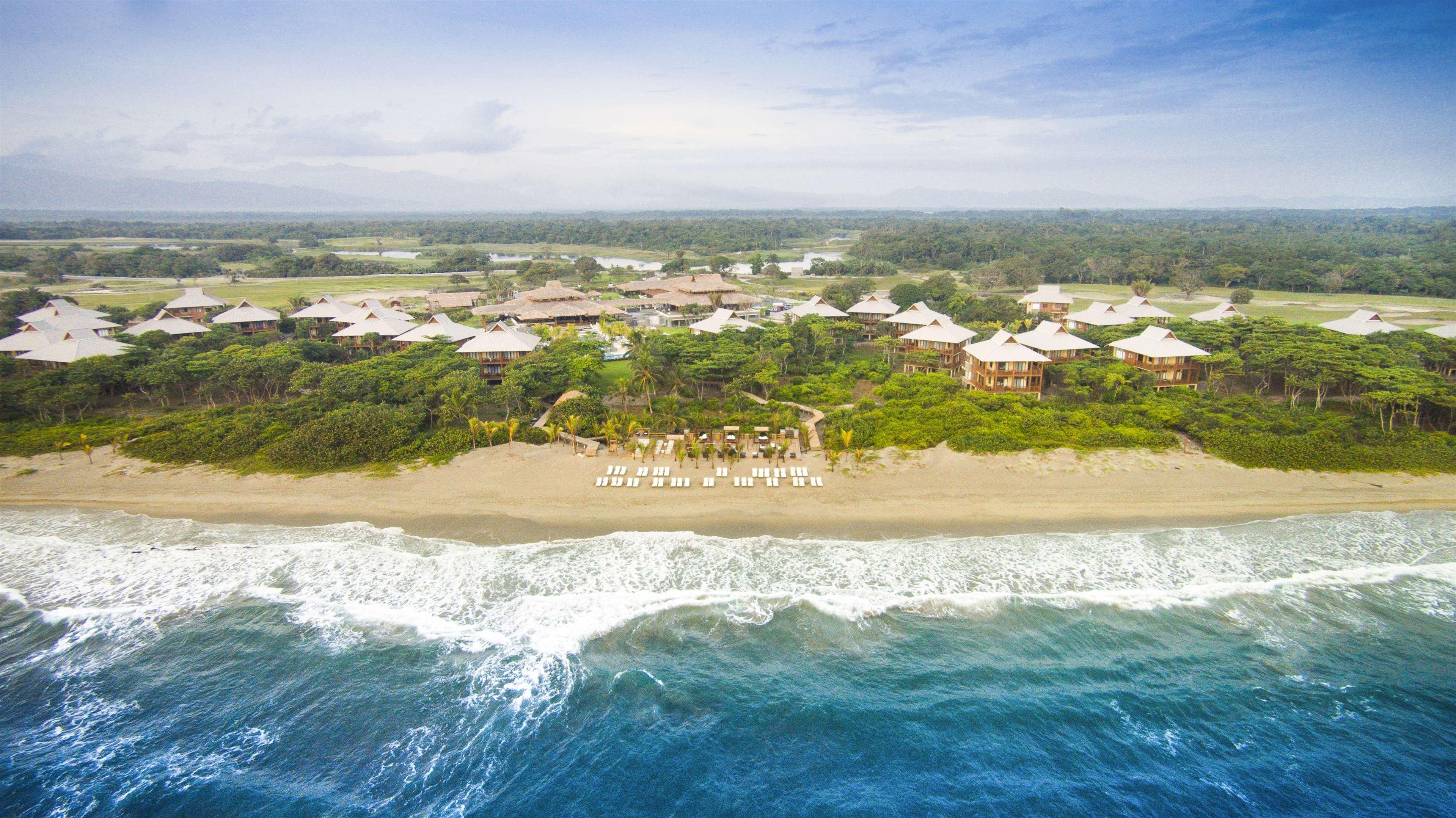 Indura Beach & Golf Resort Curio Collection By Hilton Tela Bagian luar foto
