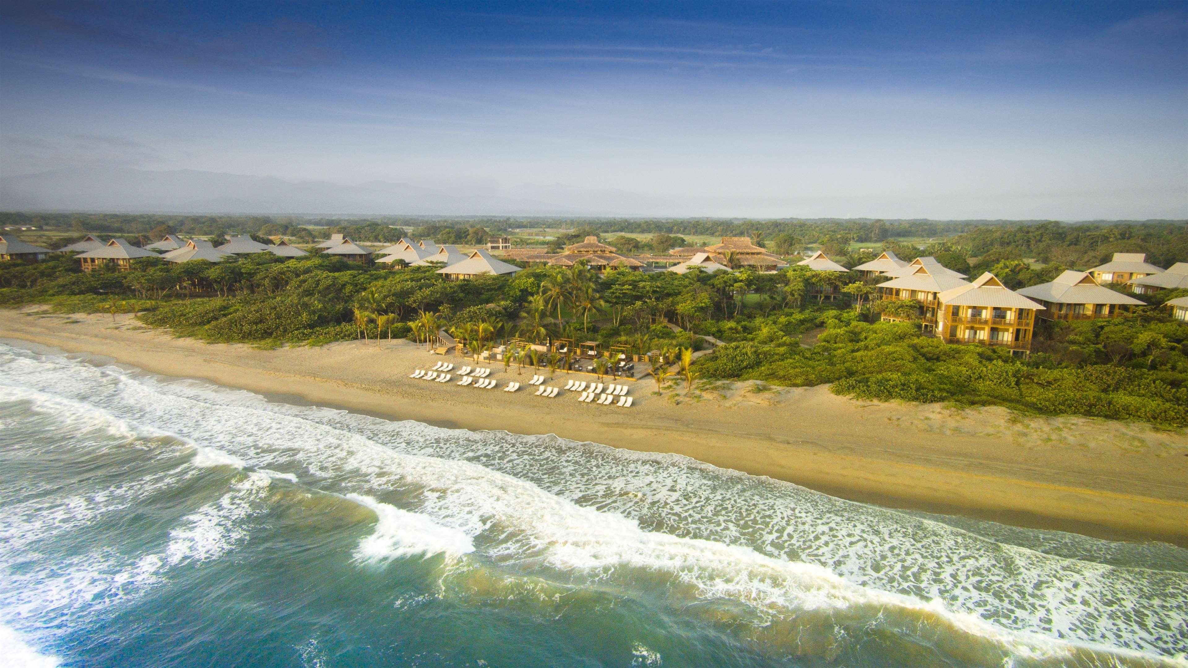 Indura Beach & Golf Resort Curio Collection By Hilton Tela Bagian luar foto