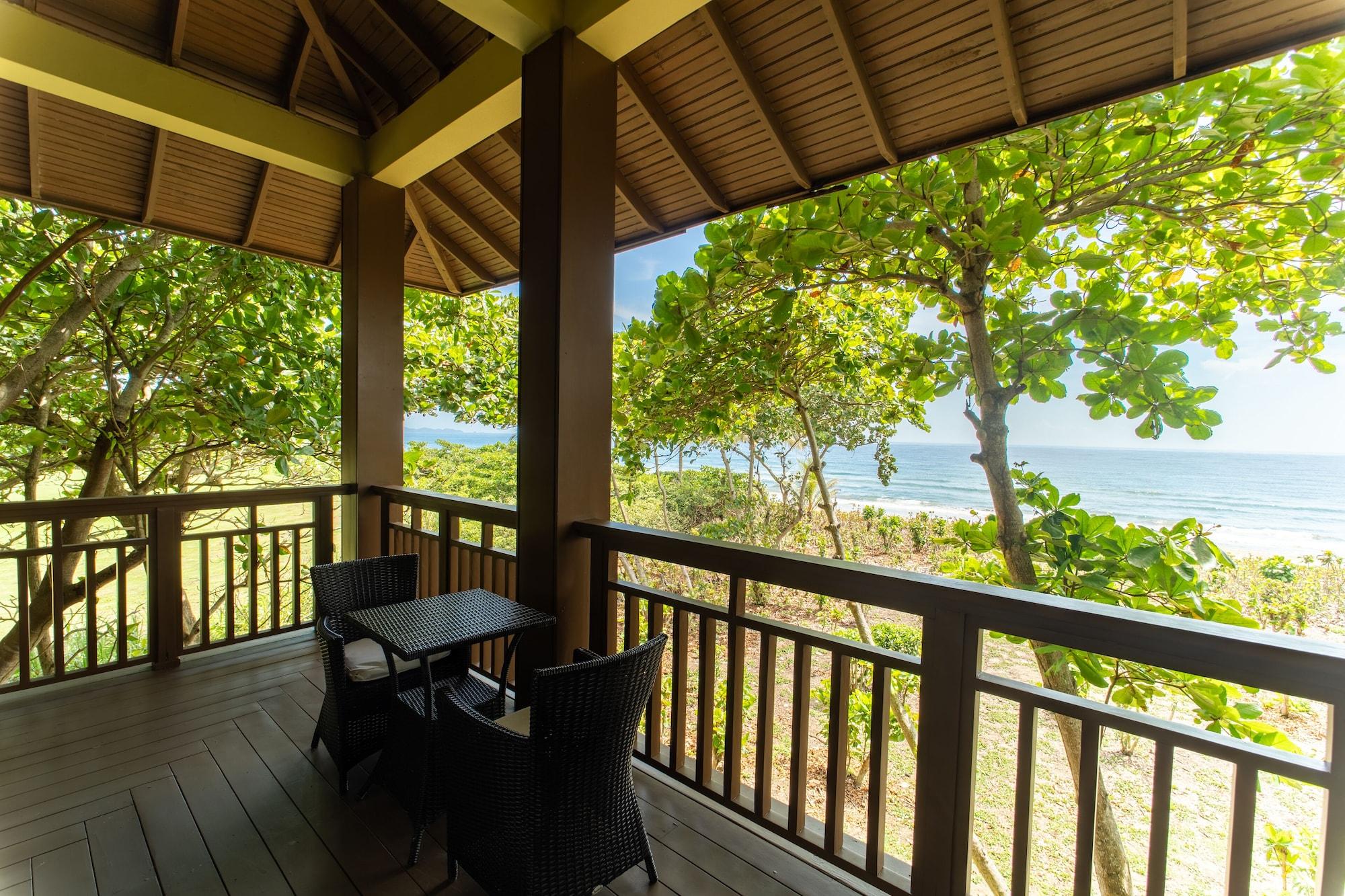 Indura Beach & Golf Resort Curio Collection By Hilton Tela Bagian luar foto